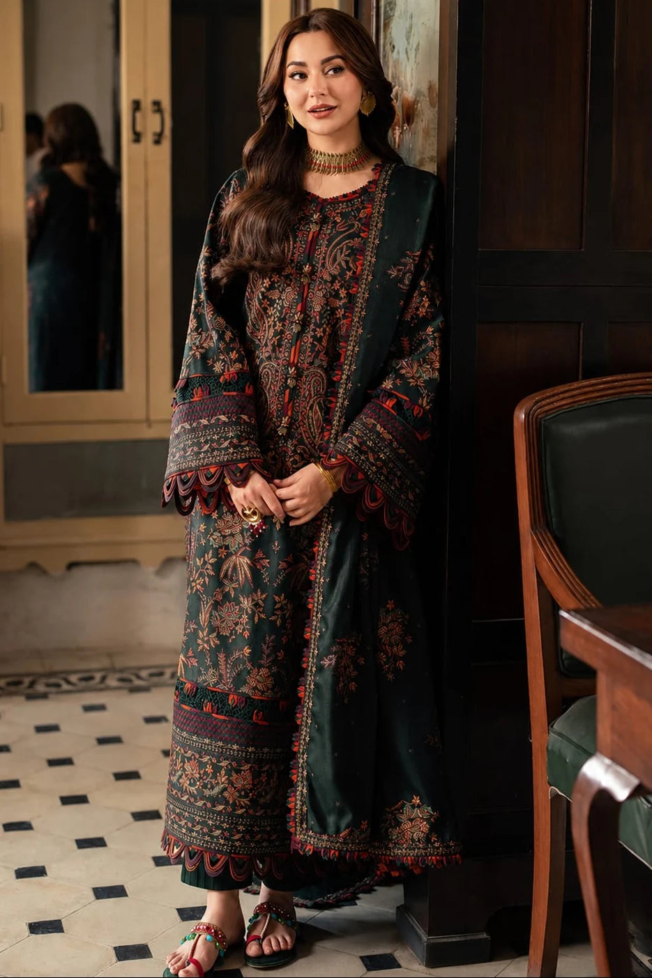 SP-AJ2915 Unstitched Fully Embroidered Dhanak Fully Embroidered Dhanak Shawl