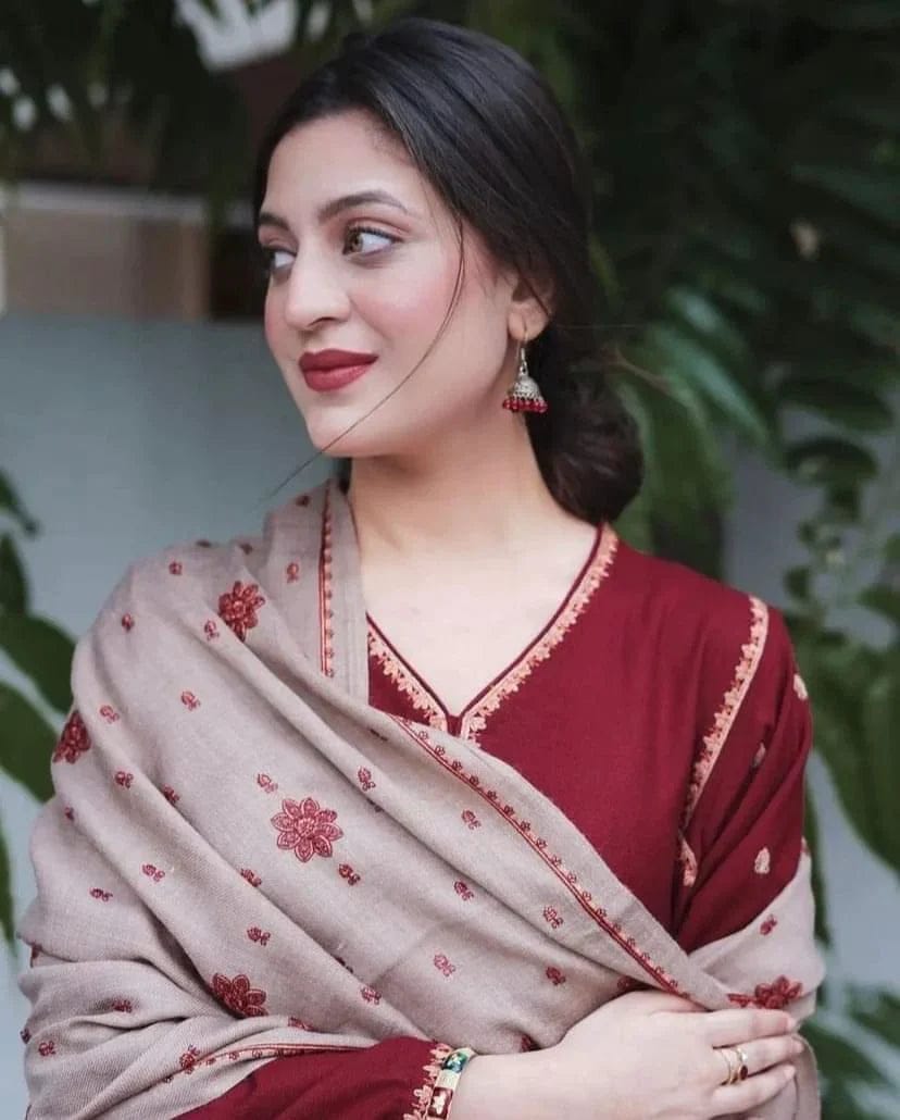 SP-BR1110 Unstitched Heavy Embroidered Dhanak Suit Embroidered Dhanak Shawl - Shaa Posh