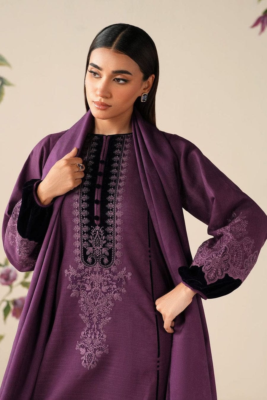 SP-64333 Black Velvet Aplic Embroidered Dhanak Suit With Embroidered Dhanak Shawl Velvet Aplic - Shaa Posh