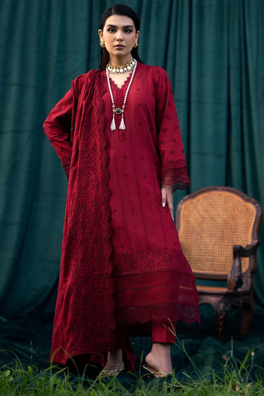 SP-MO24 Chikenkari Embroidered Lawn 3Pc Suit With Lawn Embroidered Dupatta - Shaa Posh