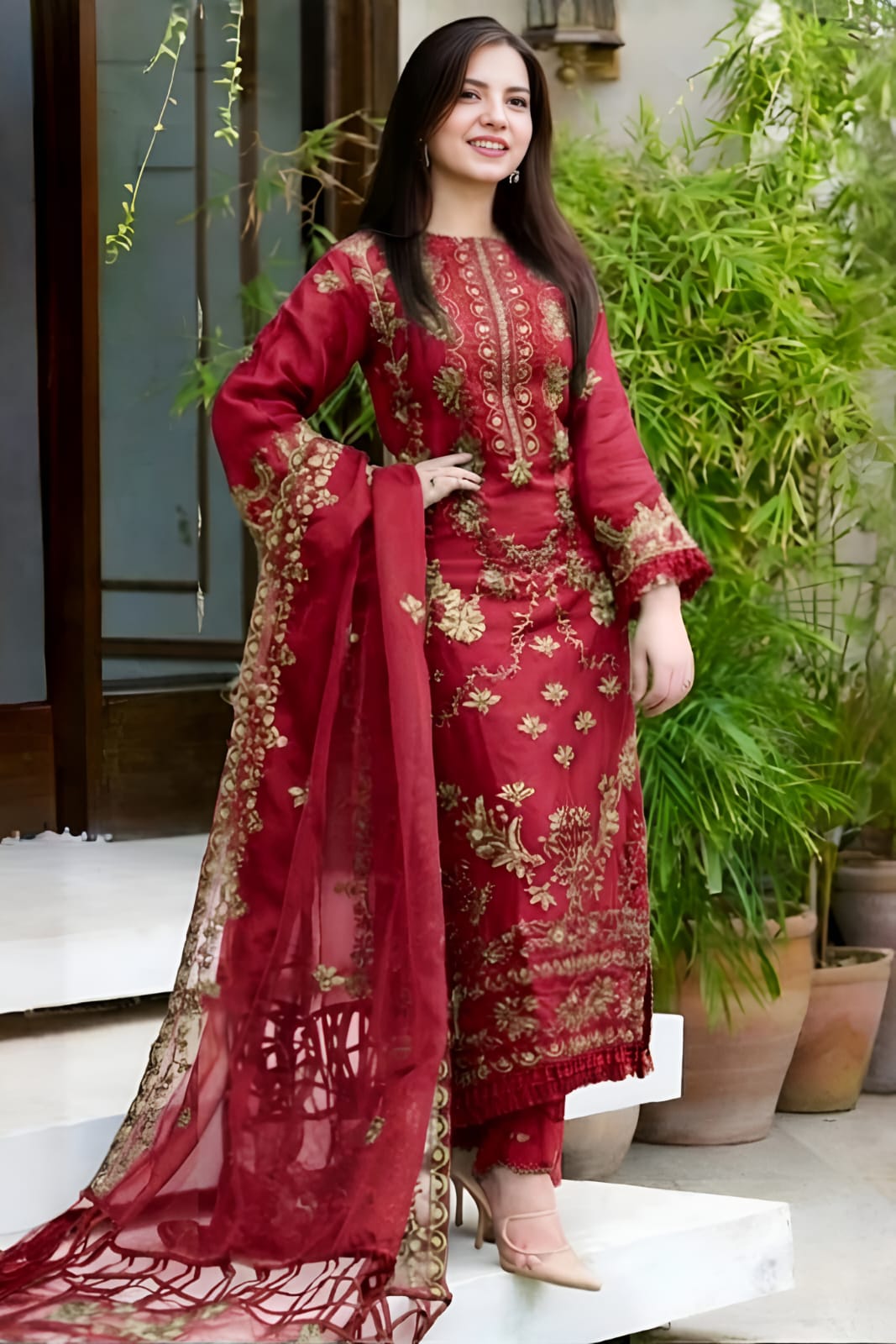Unstitched three-piece lawn embroidered suit by Shaa Posh with matching embroidered organza dupatta, showcasing intricate embroidery details.