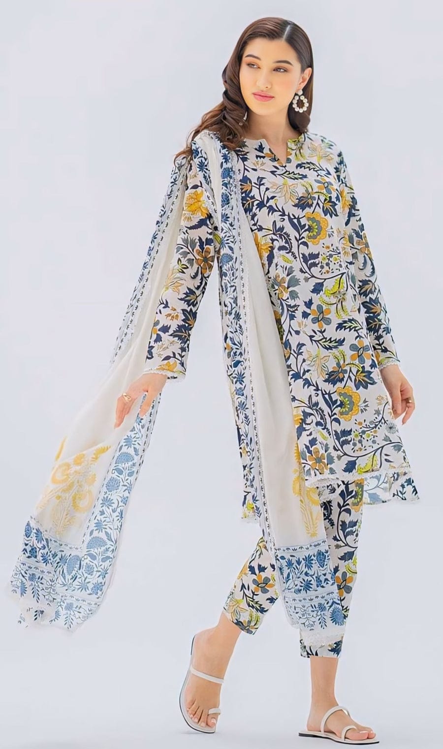 SP-SP132 Digital Printed Lawn Suit 3pc With Lawn Digital Printed Dupatta - Shaa Posh
