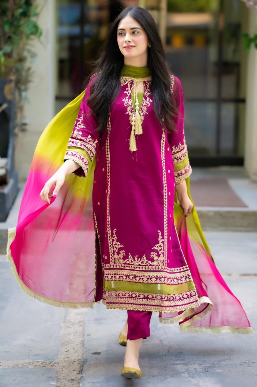 SP-D13 Dhanak Embroidered 3pc Suit With Poly Woolen Shawl - Shaa Posh