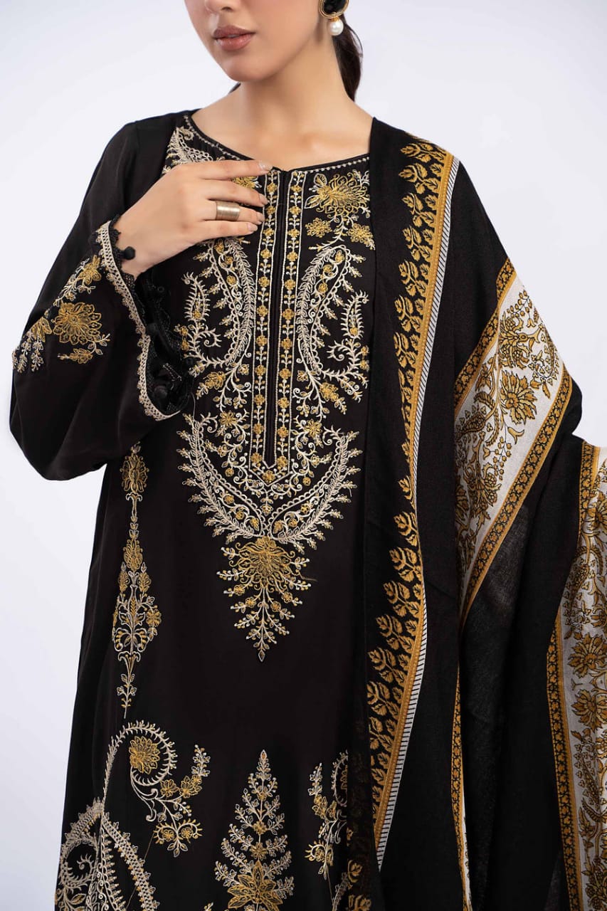SP-700 Dhanak Embroidered Suit With Digital Printed Wool Shawl - Shaa Posh