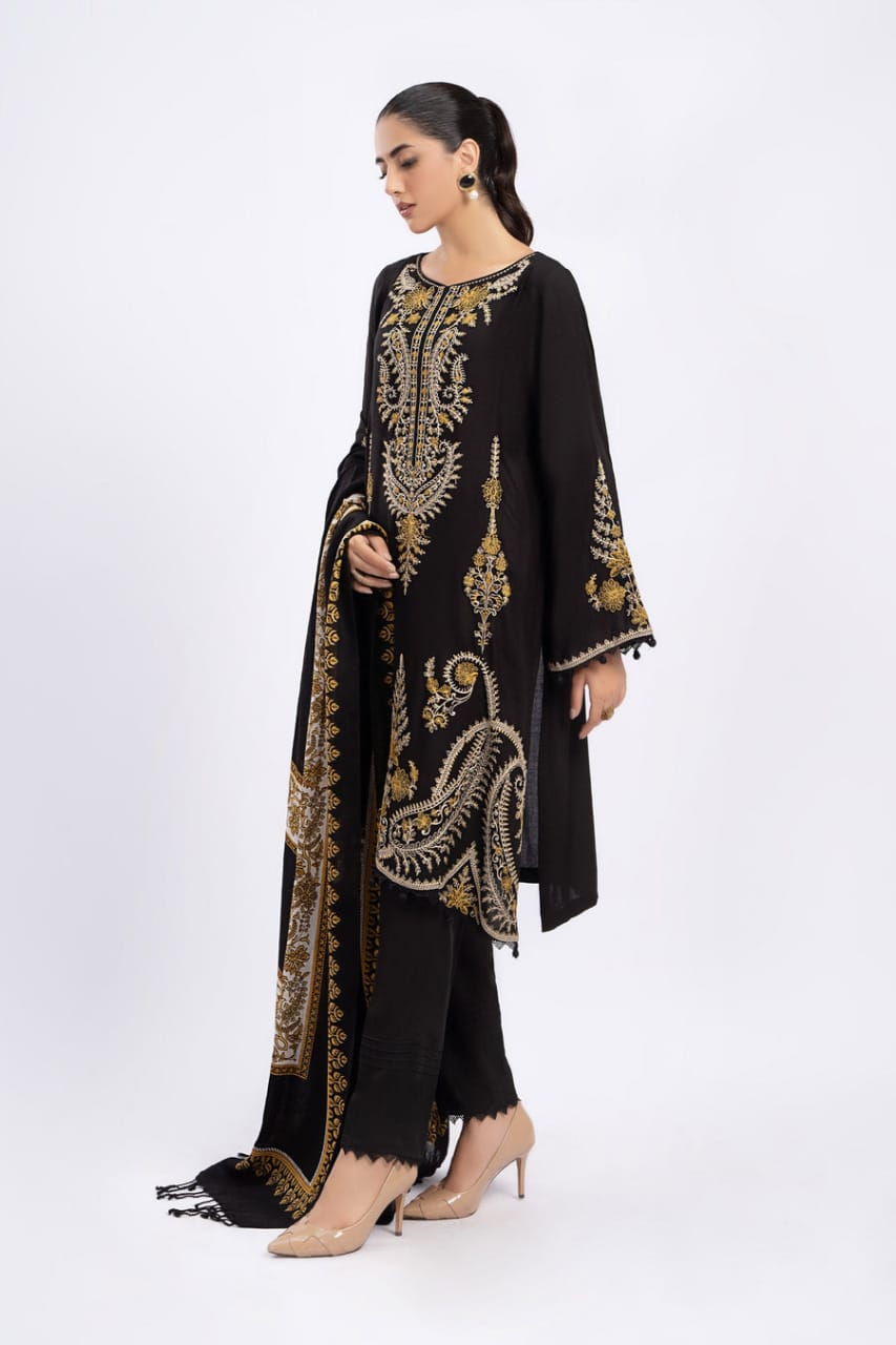 SP-700 Dhanak Embroidered Suit With Digital Printed Wool Shawl - Shaa Posh