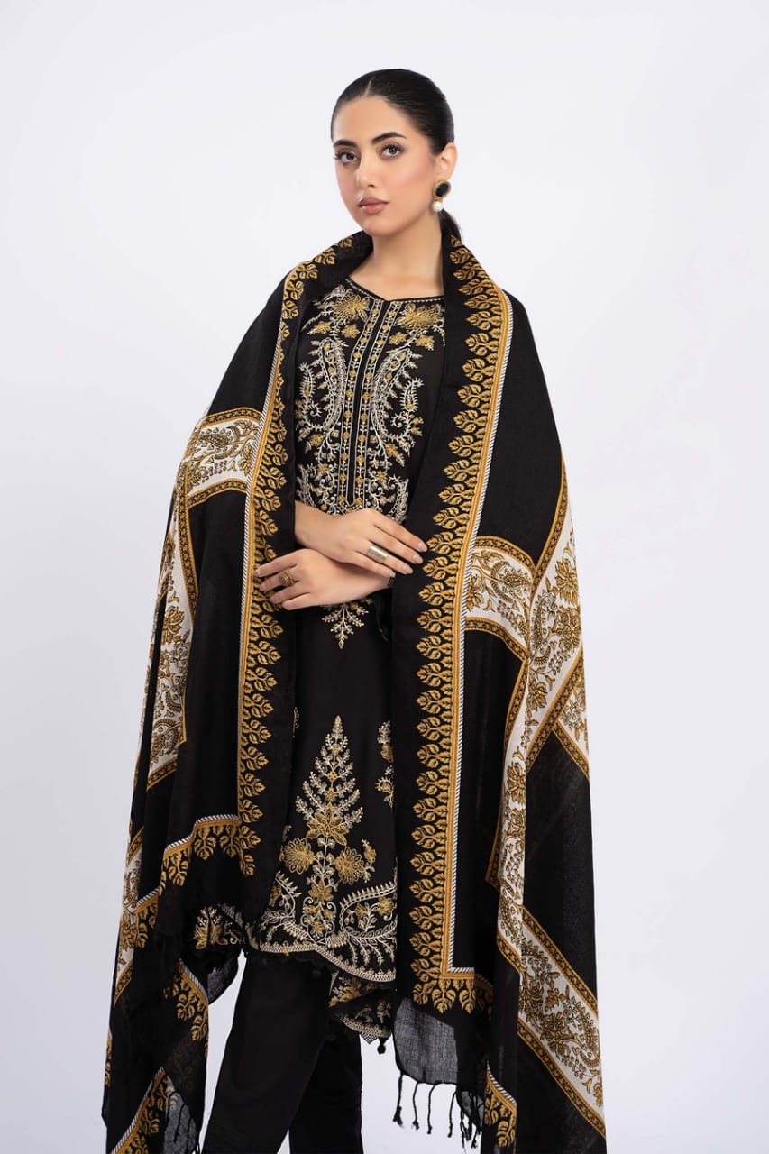 SP-700 Dhanak Embroidered Suit With Digital Printed Wool Shawl - Shaa Posh