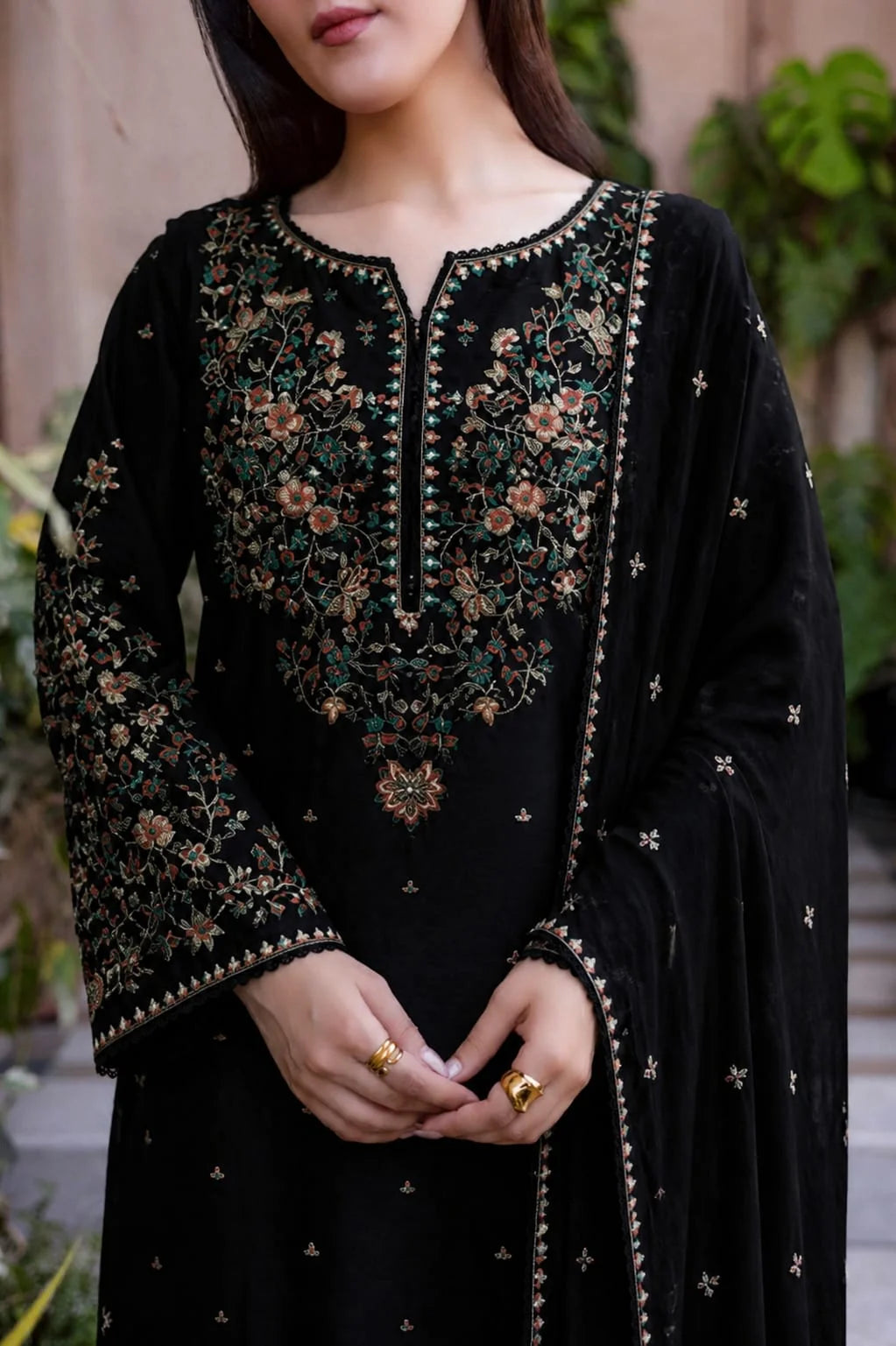 SP-D2800 (8.2 Meters) Unstitched Fully Embroidered Dhanak Suit With Embroidered Dhanak Shawl