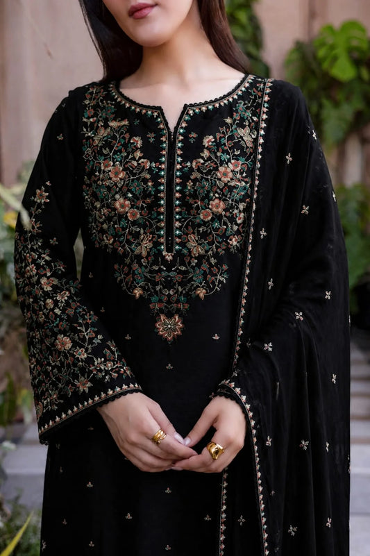 SP-D2800 (8.2 Meters) Unstitched Fully Embroidered Dhanak Suit With Embroidered Dhanak Shawl