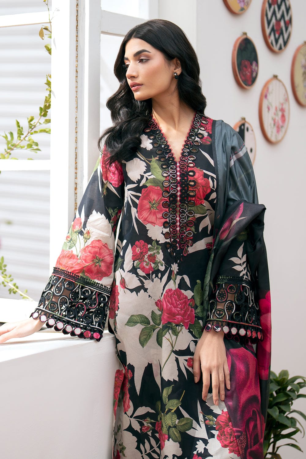SP-BQ36 Digital Printed Khaddar Suit 3pc with Khaddar Digital Printed Dupatta - Shaa Posh