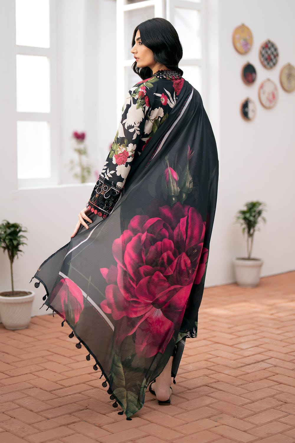 SP-BQ36 Digital Printed Khaddar Suit 3pc with Khaddar Digital Printed Dupatta - Shaa Posh