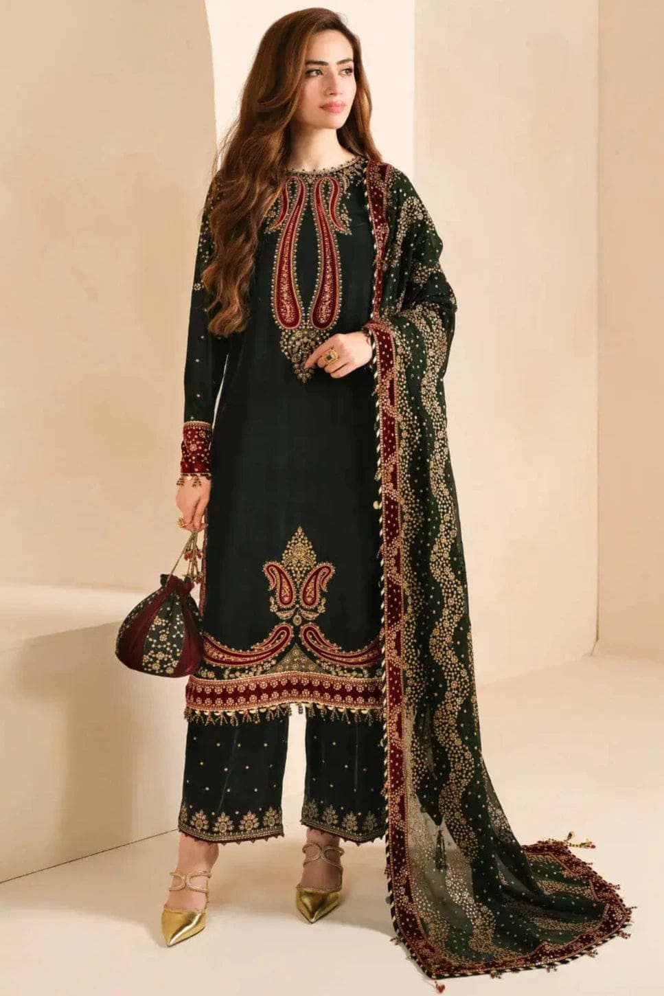 SP-999 Embroidered 9000 Micro Velvet 3Pc With Embroidered Chiffon Dupatta - Shaa Posh