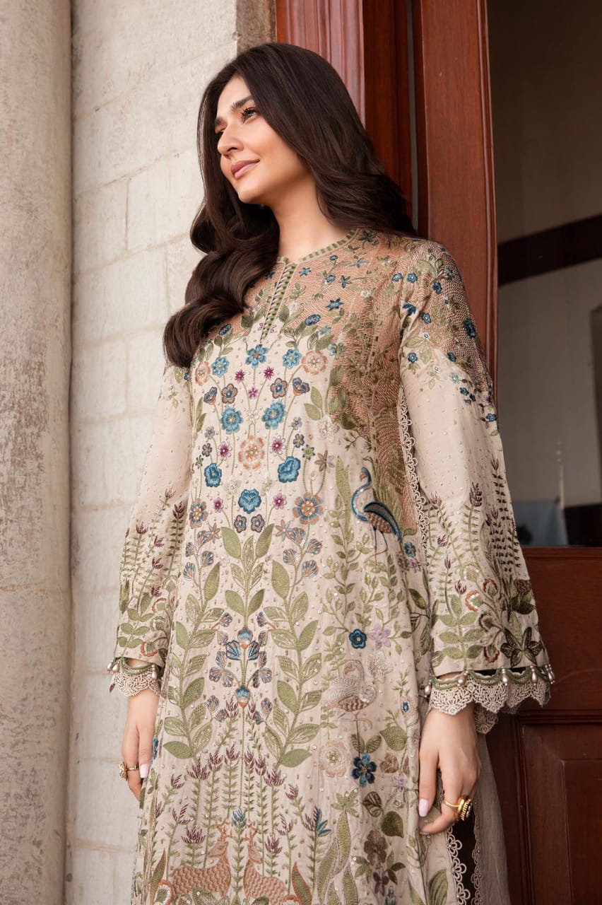 SP-MB555 Dhanak Embroidered Suit With Digital Printed Woolen Shawl - Shaa Posh