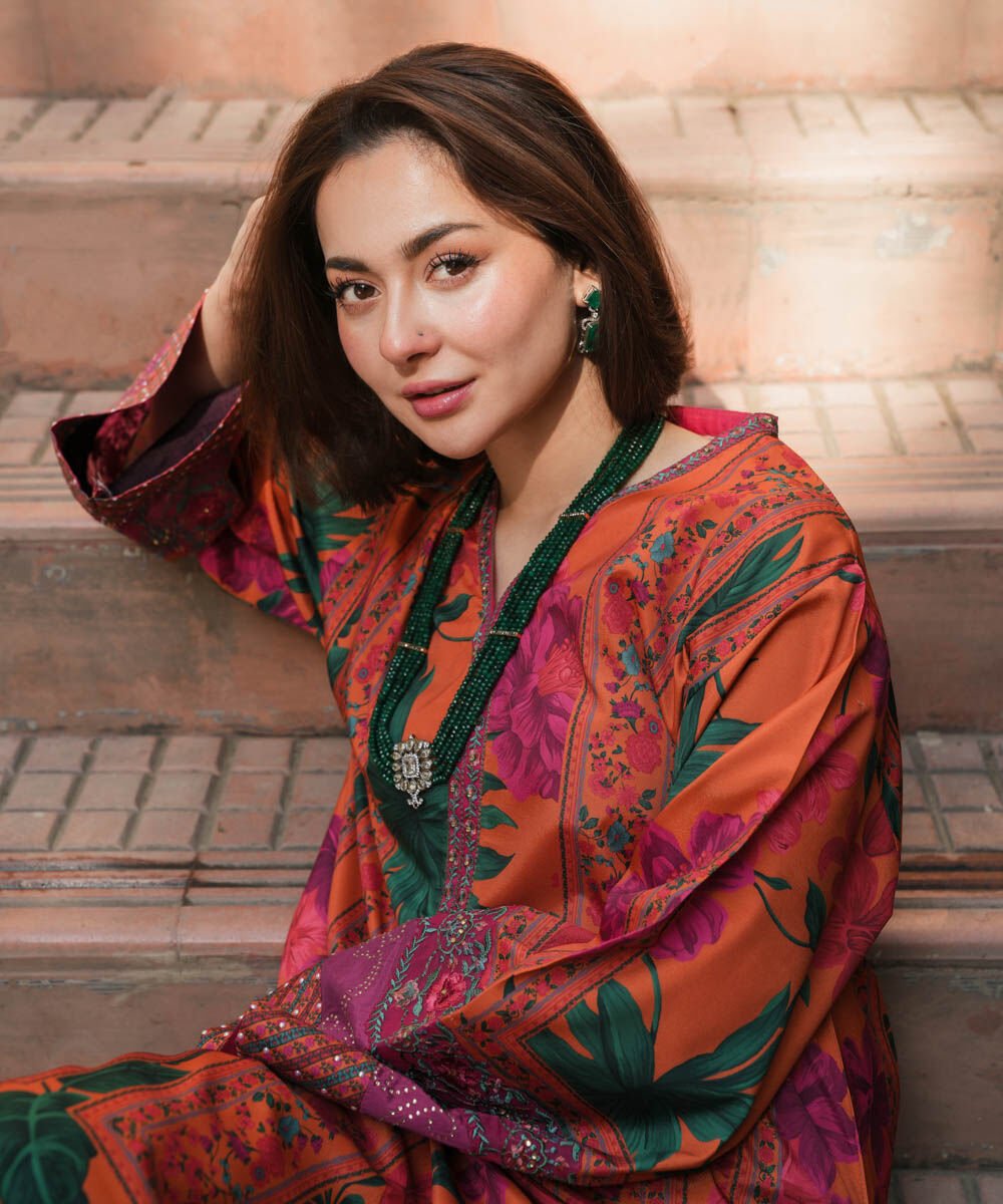 SP-Unstitched Digital Printed Lawn Suit 2pc With Digital Printed Lawn Trouser - Shaa Posh