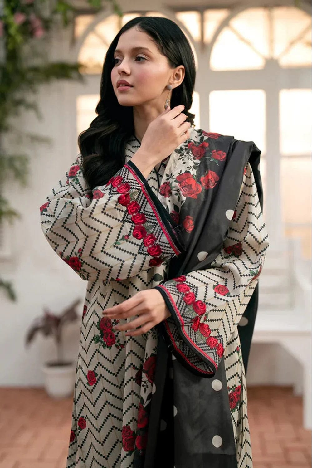 SP-BK178 Khaddar 3pc Digital Printed Suit With Digital Printed Khaddar Dupatta - Shaa Posh