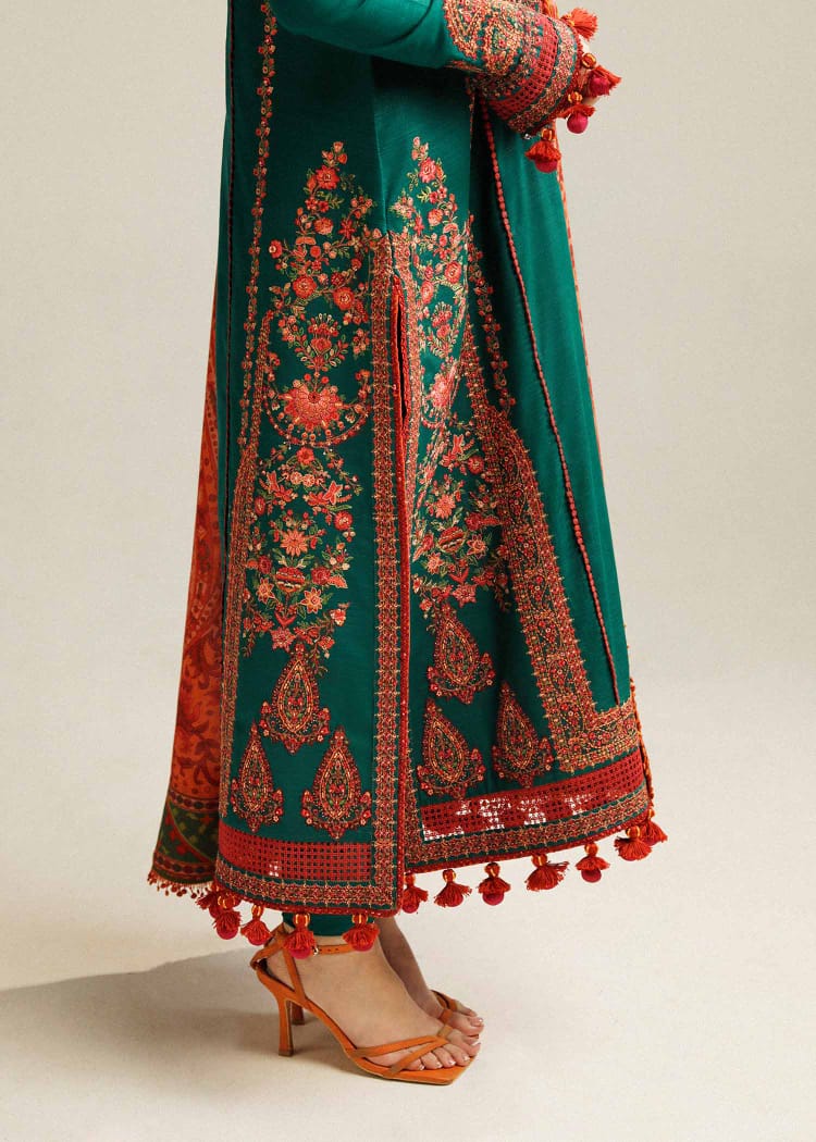 SP-MB525 Dhanak Embroidered Suit With Digital Printed Woolen Shawl - Shaa Posh