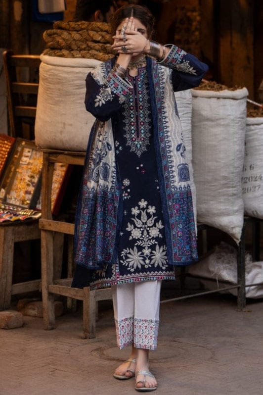 SP-AK905 Dhanak Embroidered Suit With Digital Printed Woolen Shawl - Shaa Posh