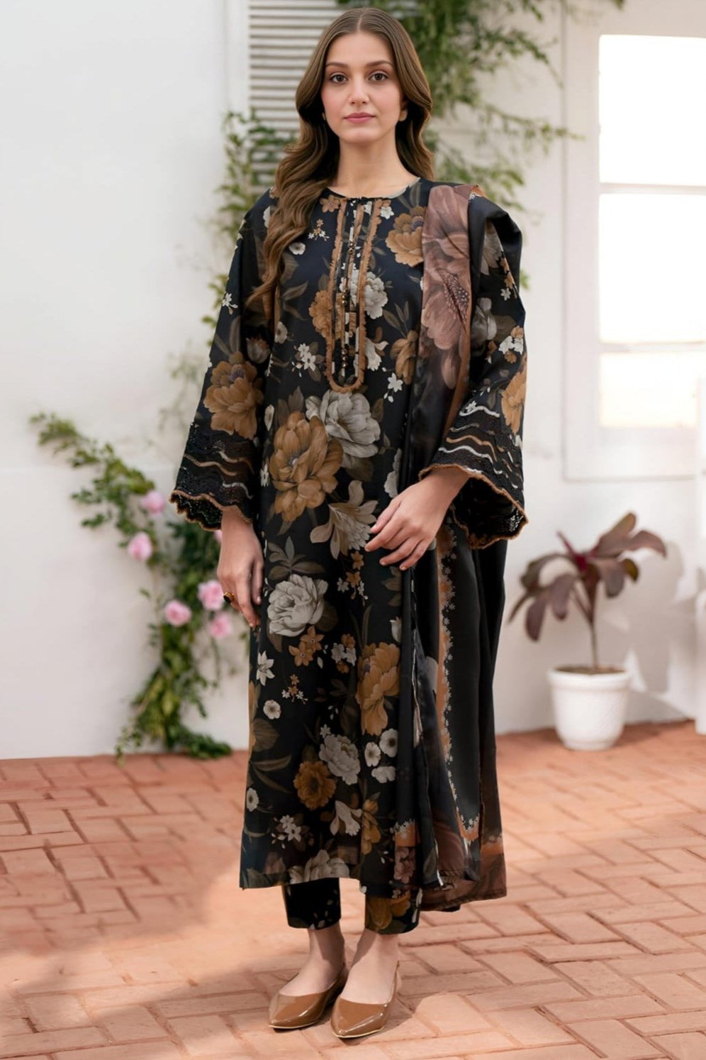 SP-BQ02 Digital Printed Khaddar Suit 3pc with Khaddar Digital Printed Dupatta & Embroidered Patches - Shaa Posh