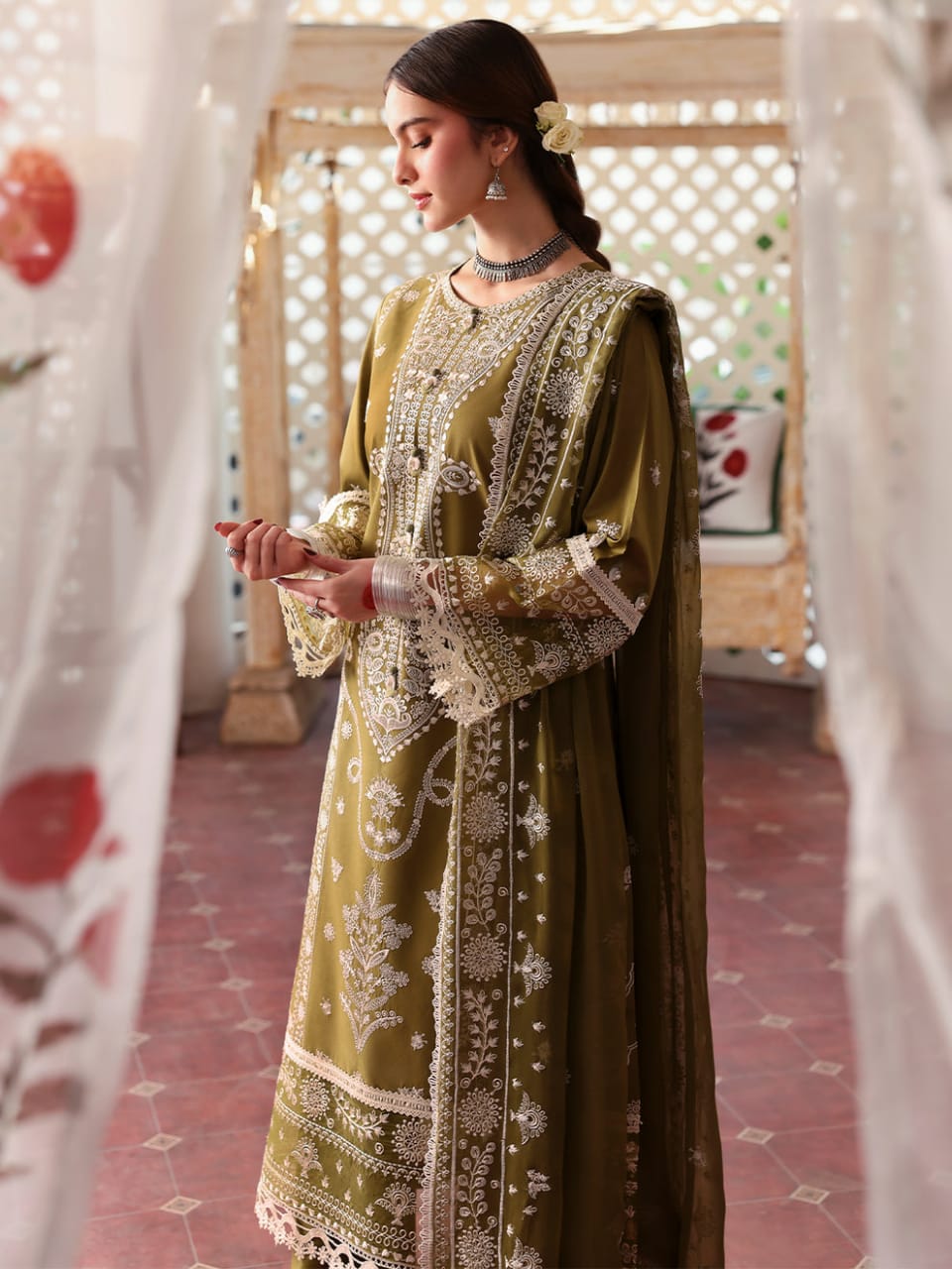 SP-MR590 Unstitched Heavy Embroidered Dhanak Suit With Embroidered Dhanak Shawl - Shaa Posh