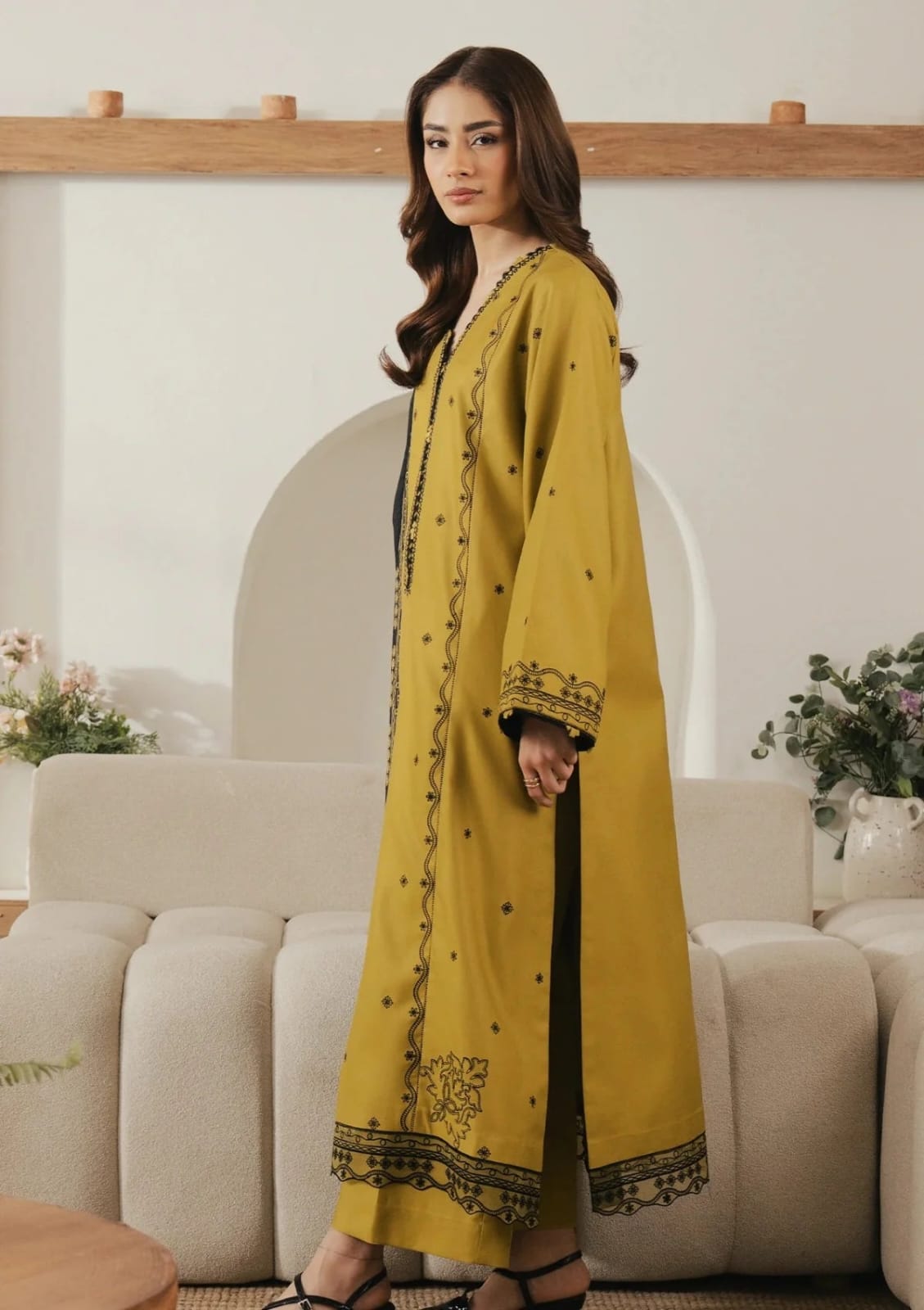 SP-90 Unstitched Fully Embroidered Dhanak Suit With 4 Sided Embroidered Dhanak Shawl ( Shawl Is Ready To Wear )