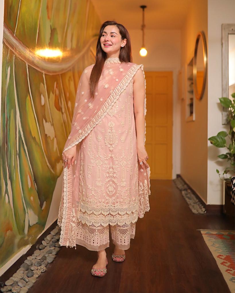 SP-LM54 3Pc Unstitched Embroidered Lawn Suit With Organza Embroidered Dupatta - Shaa Posh