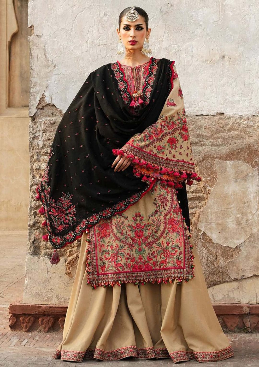 SP-690 Unstitched Heavy Embroidered Dhanak Suit Embroidered Dhanak Shawl - Shaa Posh