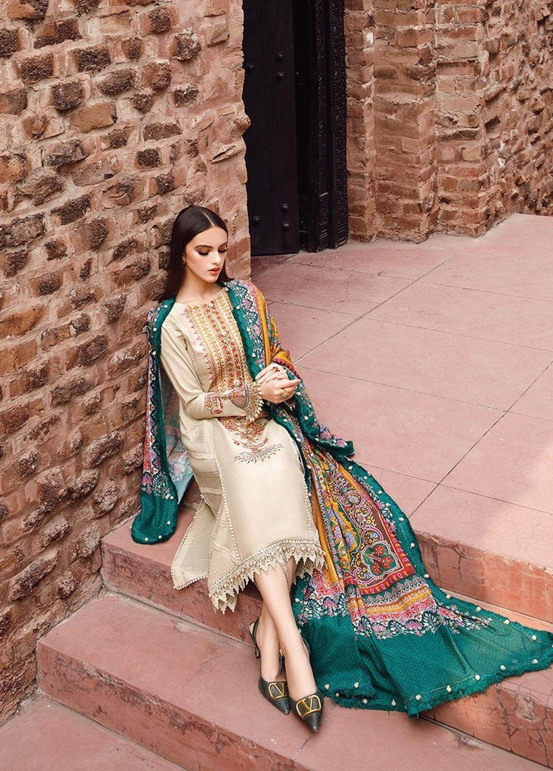 SP-RM670 Dhanak Embroidered Suit With Digital Printed Wool Shawl - Shaa Posh