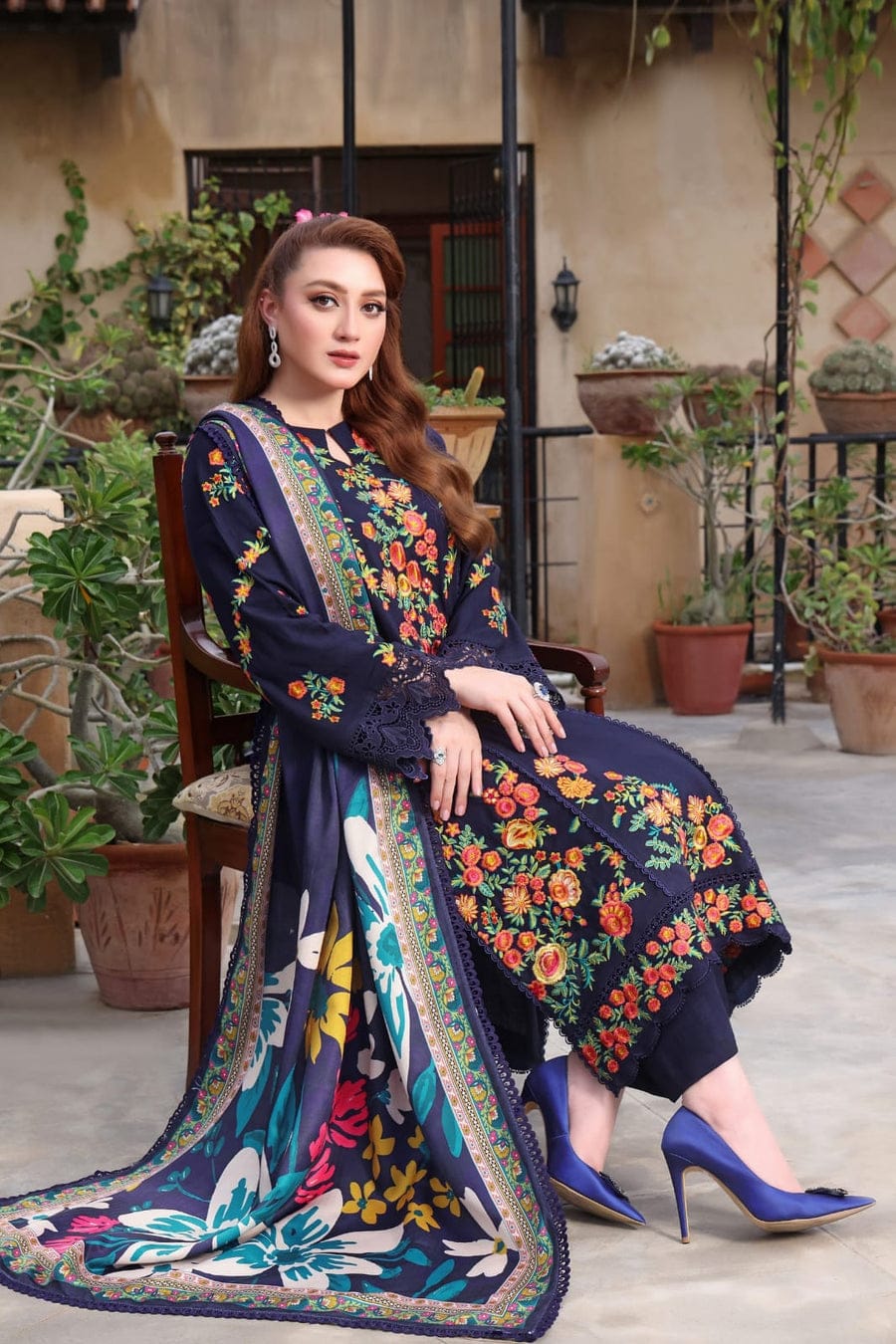 SP-225 Lawn Embroidered 3pc Suit With Cotton Lawn Digital Printed Dupatta - Shaa Posh