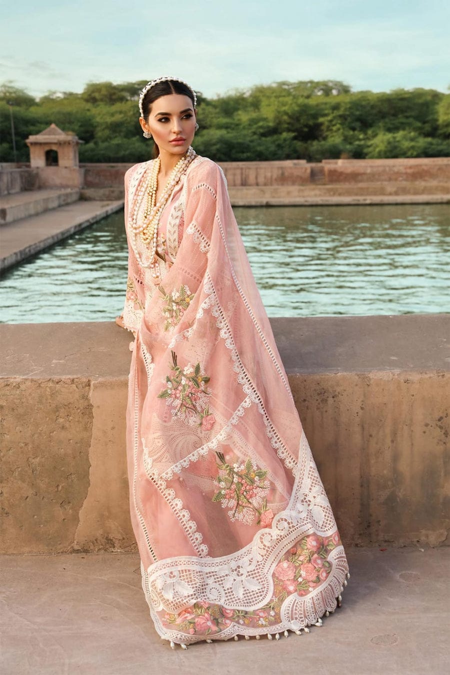 SP-28 Lawn Unstitched Embroidered 3pc Suit With Organza Embridered Dupatta - Shaa Posh