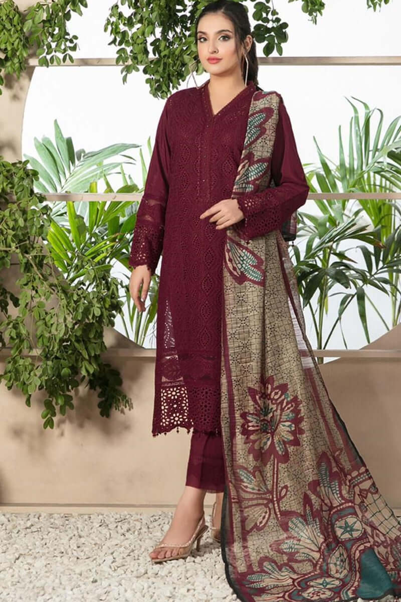 Embroidered green lawn 3-piece suit with monar zari dupatta by Shaa Posh, featuring detailed floral embroidery and elegant fabric.