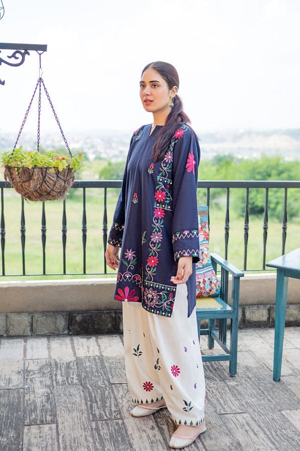 Fully embroidered Shaa Posh SP-MB70 lawn 2-piece suit, featuring intricate floral designs and vibrant fabric.
