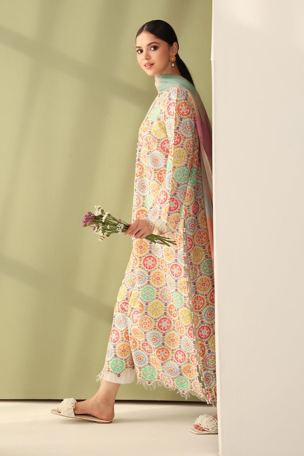 Unstitched digital lawn 3-piece suit by Shaa Posh with digital crinkle dupatta, featuring vibrant printed fabric and intricate detailing.