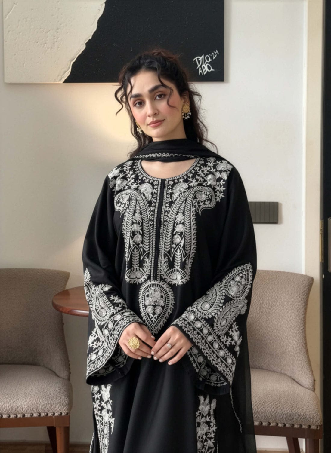 Unstitched Shaa Posh embroidered lawn suit 3-piece set with bamber chiffon dupatta, featuring intricate embroidery on fabric.