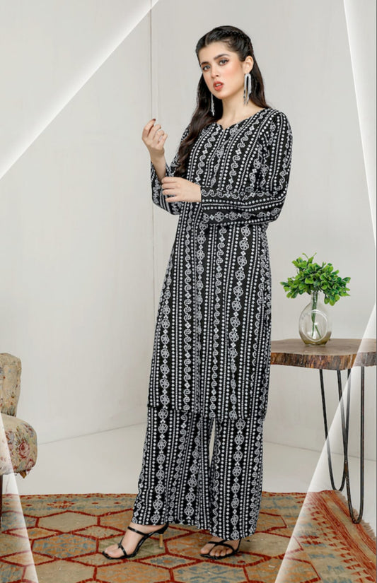 Digital printed lawn suit by Shaa Posh, 2-piece unstitched set with matching digital printed lawn trousers.