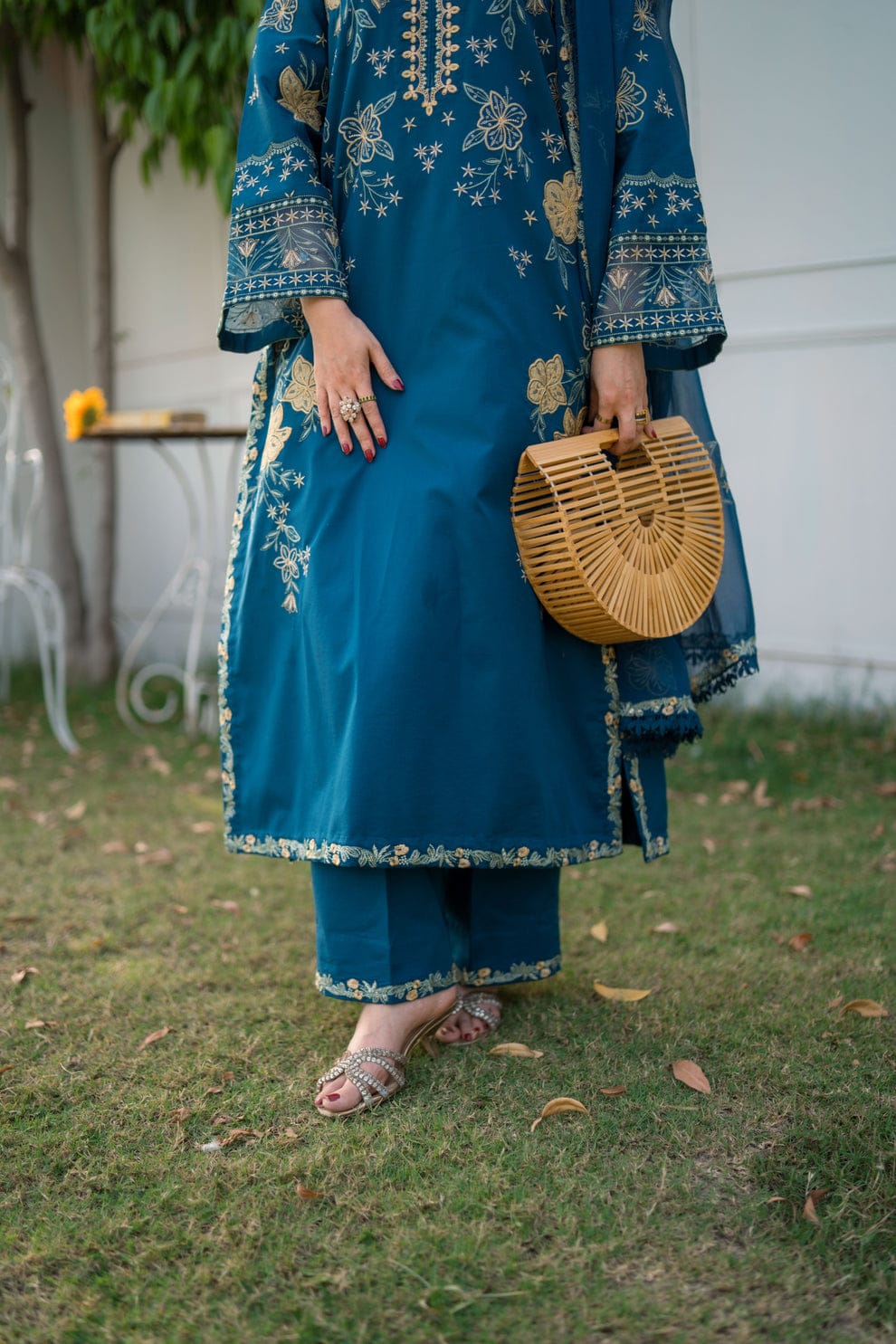 SP-400 Unstitched Fully Embroidered Lawn Suit With Embroidered Bamber Chiffon Dupatta