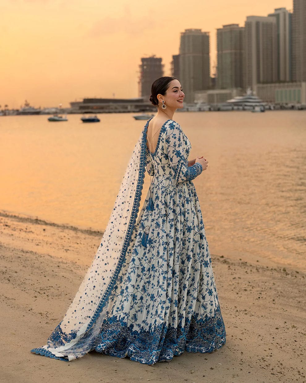 SP-ST1100 Lawn Embroidered 3pc Suit With Organza Embroidered Dupatta