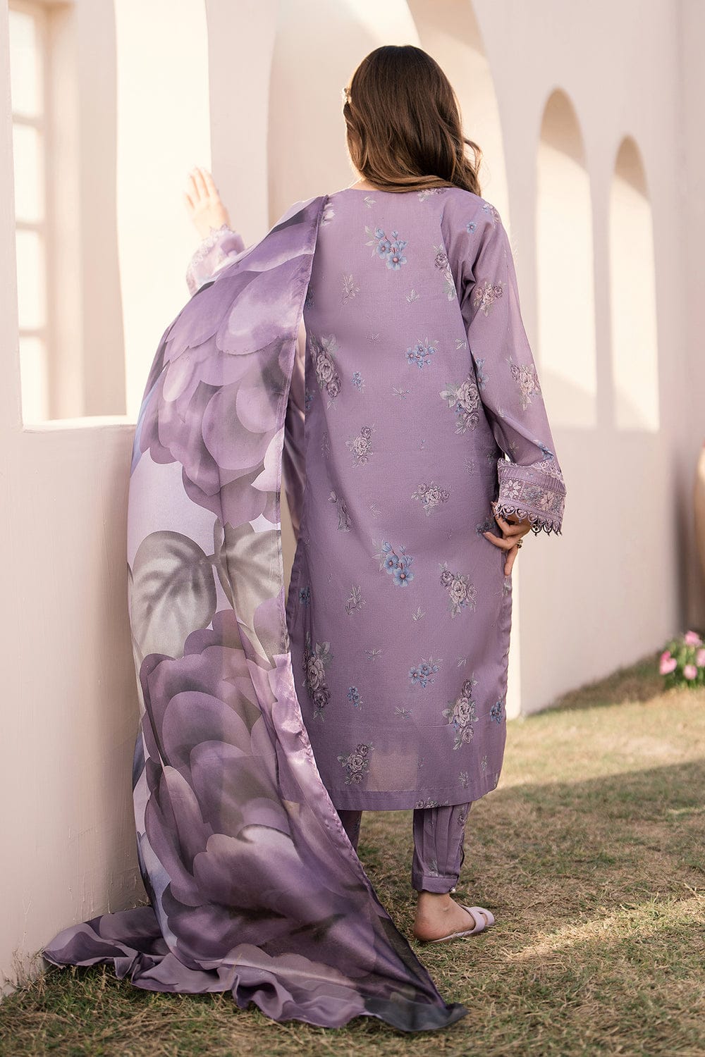 SP-55 Unstitched Digital Printed Lawn Suit 3pc With Digital Printed Lawn Dupatta