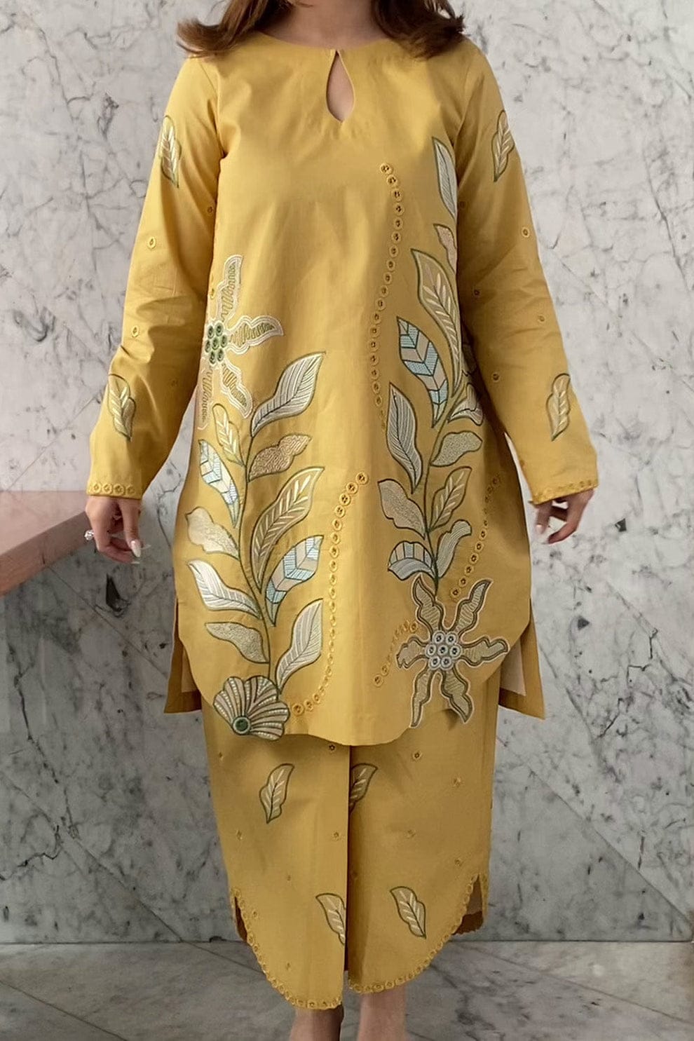 Shaa Posh SR-MB2840 lawn fully embroidered two-piece trouser set with intricate embroidery and matching fabric details.