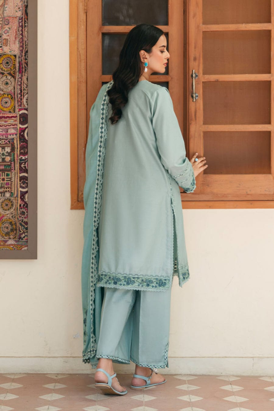 Unstitched heavy embroidered lawn suit with four-sided embroidered dupatta by Shaa Posh, featuring intricate floral embroidery on fabric.