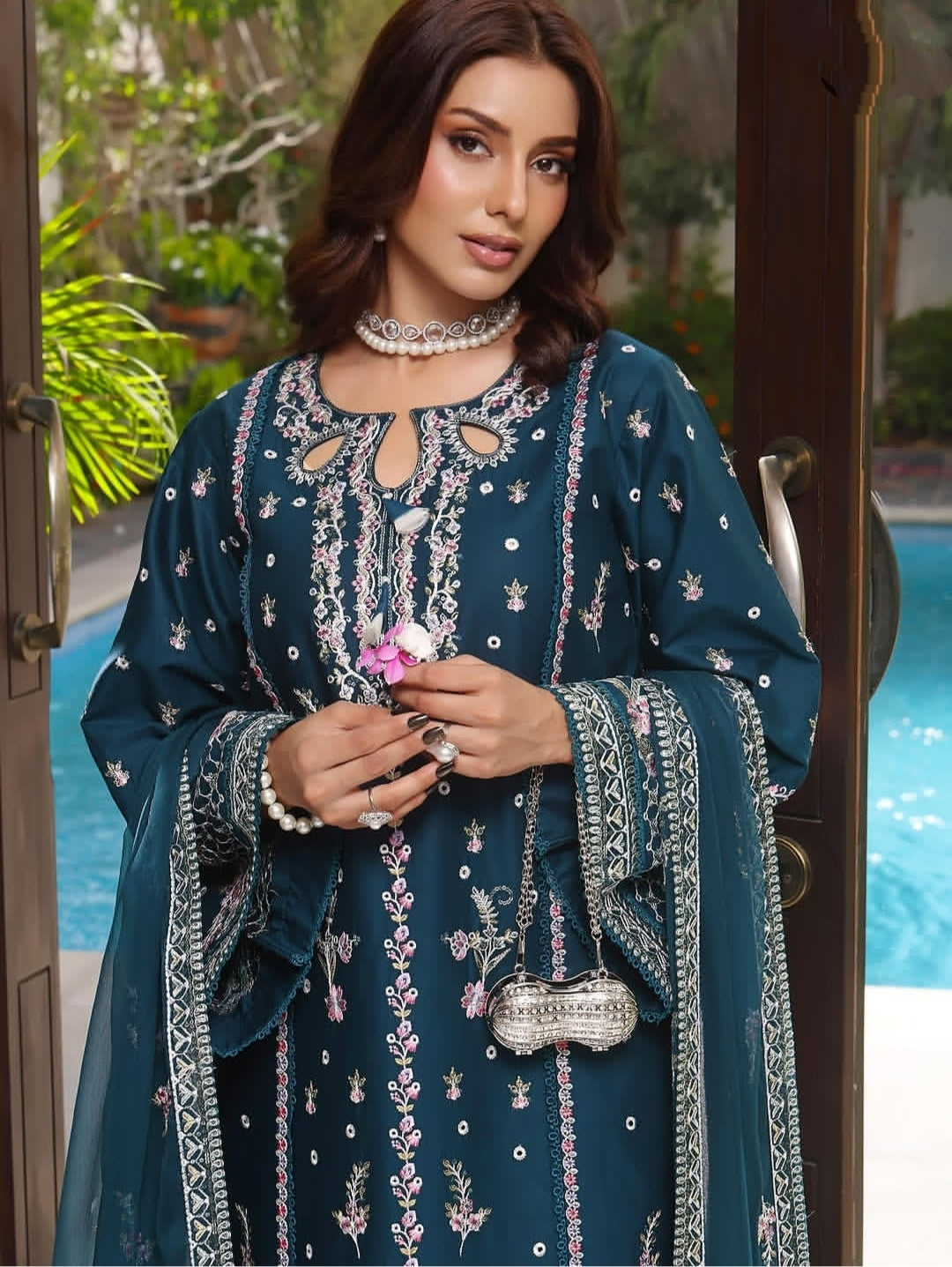 SP-AS5012 Unstitched Fully Embroidered Dhanak Fully Embroidered Dhanak Shawl