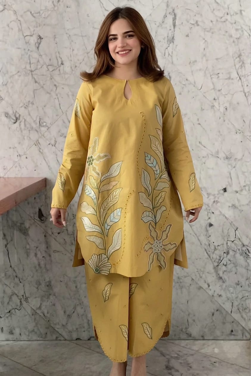 Sha Posh SR-MB2840 embroidered two-piece lawn trouser set with intricate embroidery, showcasing detailed fabric design.