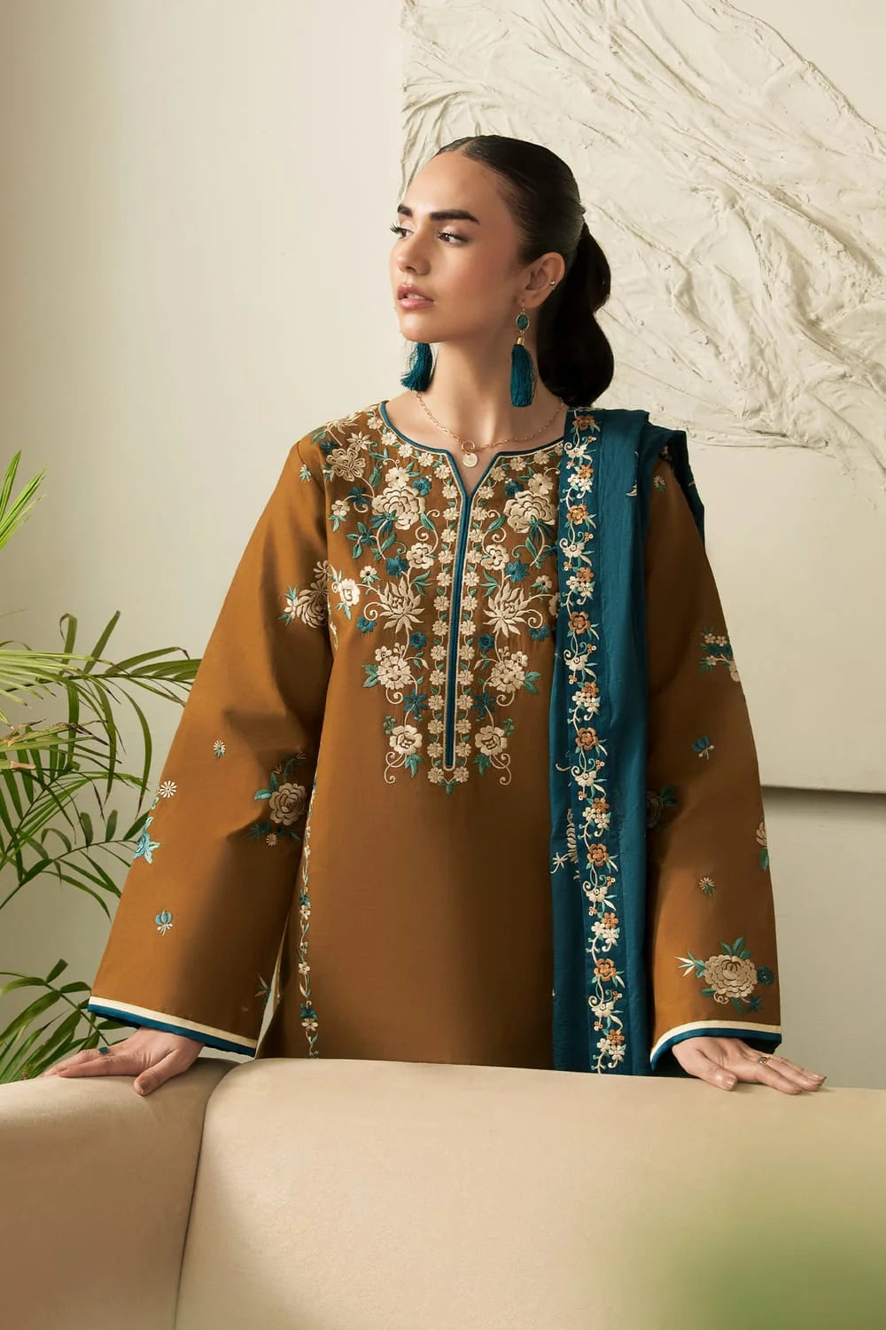 SP-RB250 Highly Recommended (8.2 meters) Unstitched Fully Embroidered Dhanak Suit With 4 Sided Embroidered Dhanak Shawl