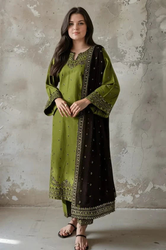 SP-BT2400 Dhanak Embroidered 3pc Suit With Dhanak Embroidered Shawl